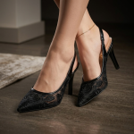 Escarpin en Dentelle Florale – Talon Haut Élégant
